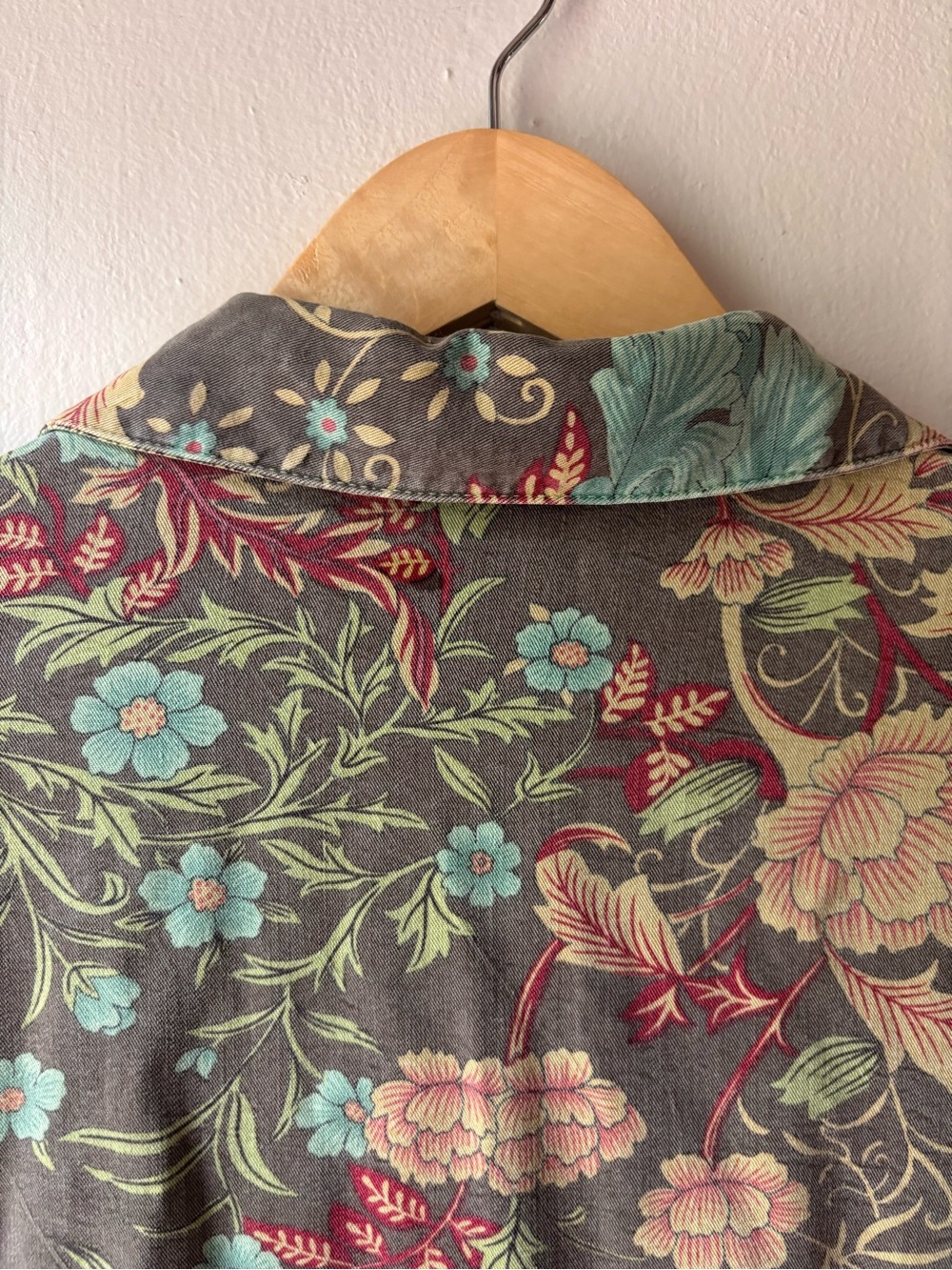Tianello Floral Button Down Shirt M Green Boho Art Botanical Made in USA - Picture 10 of 13
